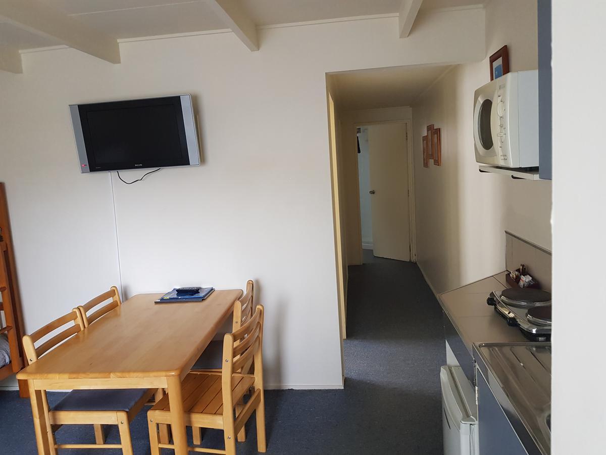 Camellia Court Family Motel Таупо Номер фото